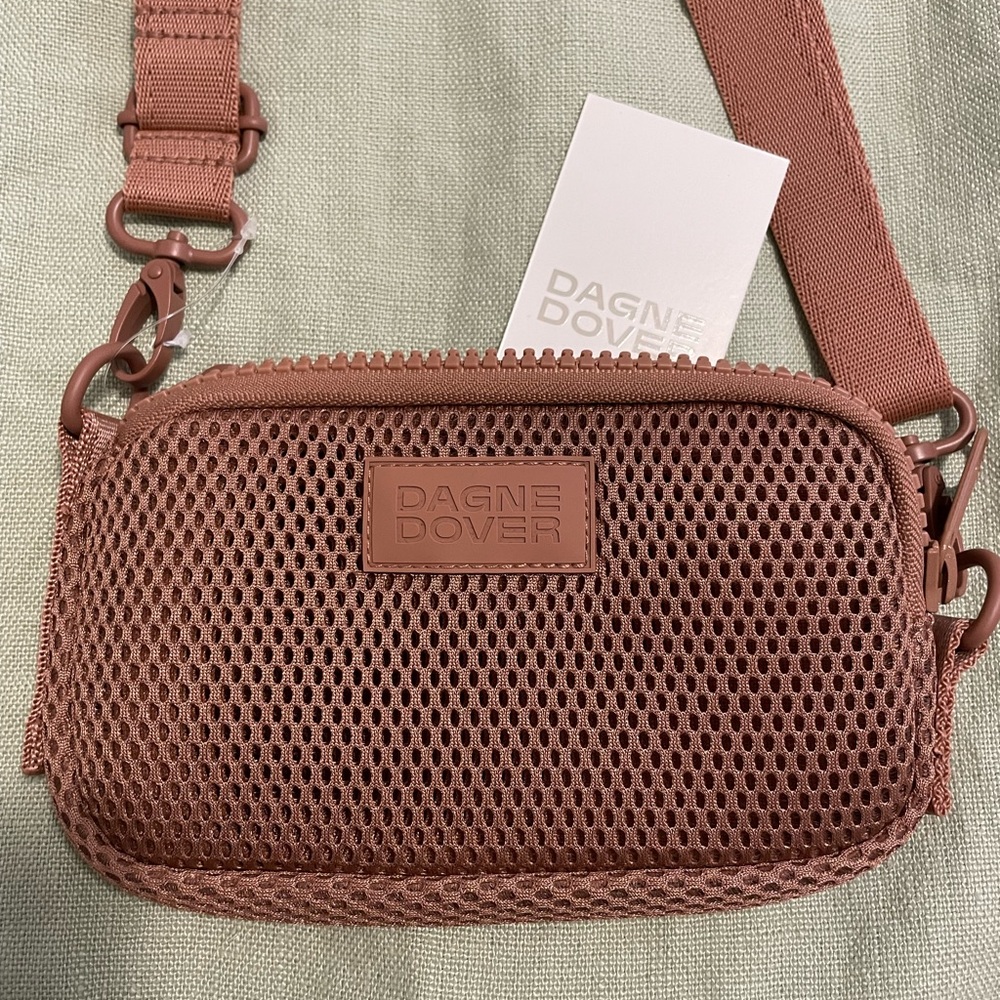 NWT Dagne Dover Mara Air Mesh Phone Sling